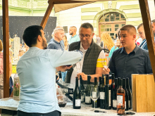novost vinski spektakl u srcu zrenjanina vinski magazin vino fino