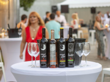 novost velika letnja žurka u vinariji do kraja sveta vinski magazin vino fino