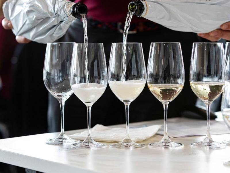 novost Četiri zlata na decanteru za vina iz srbije vinski magazin vino fino