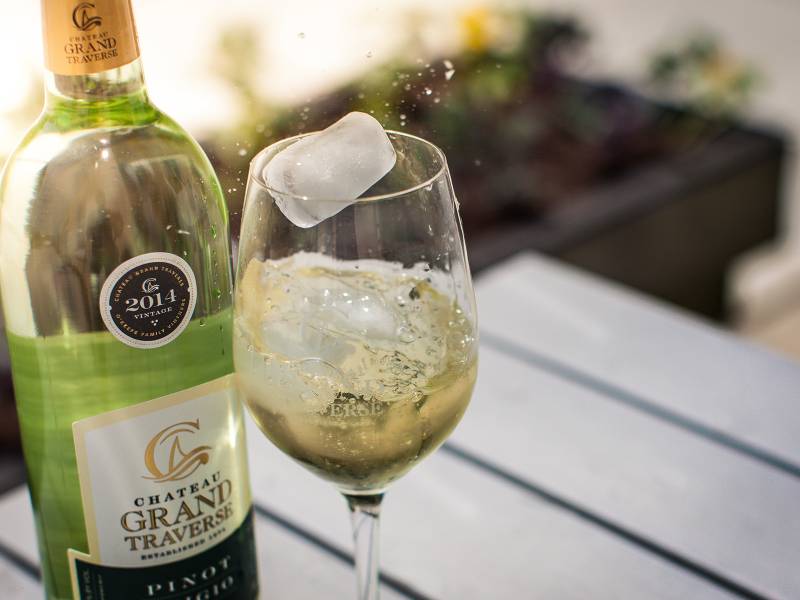 novost da li biste stavili led u vino vinski magazin vino fino
