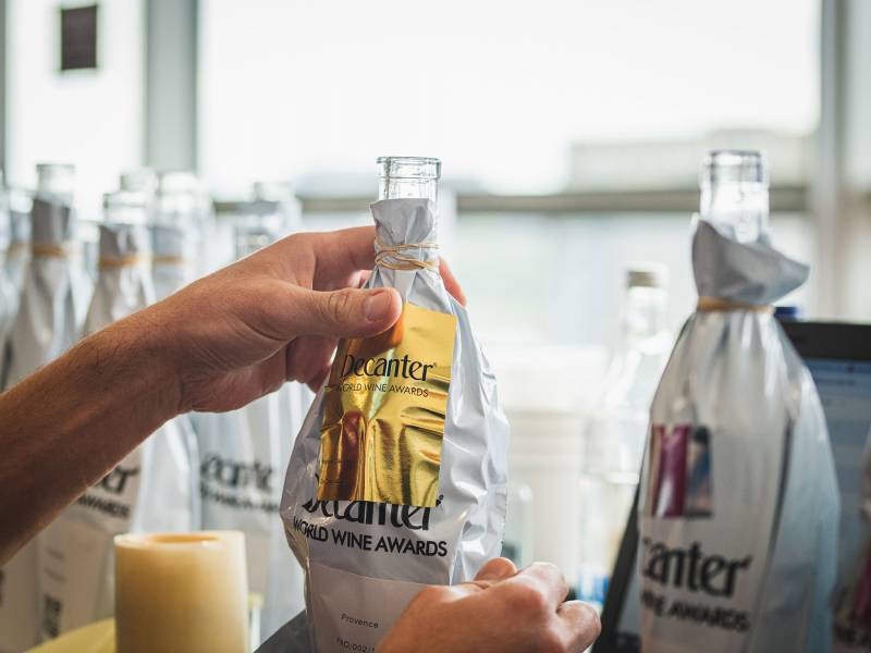 novost devet zlata za vina iz srbije na dekanteru vinski magazin vino fino