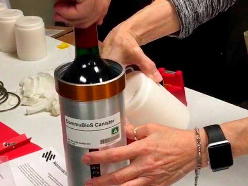 novost dvanaest boca svemirskog vina vraća se na zemlju vinski magazin vino fino