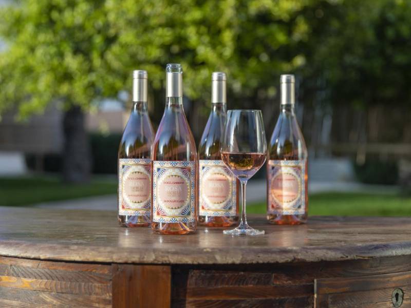 novost lansirano vino sa potpisom kuće dolce gabbana vinski magazin vino fino