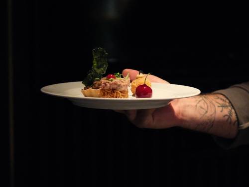 novost milion i 400 hiljada dinara prikupljeno na 5 star dinner vinski magazin vino fino