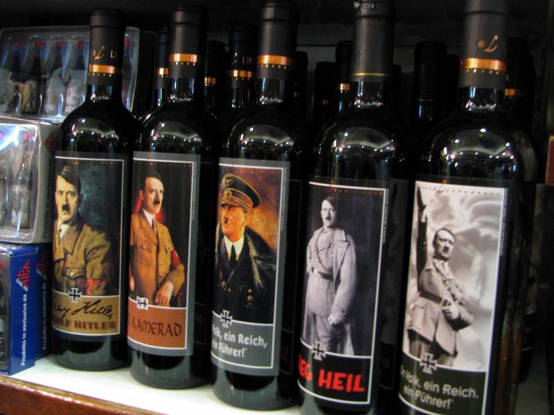 novost obustavlja se prodaja vina sa hitlerovim likom vinski magazin vino fino