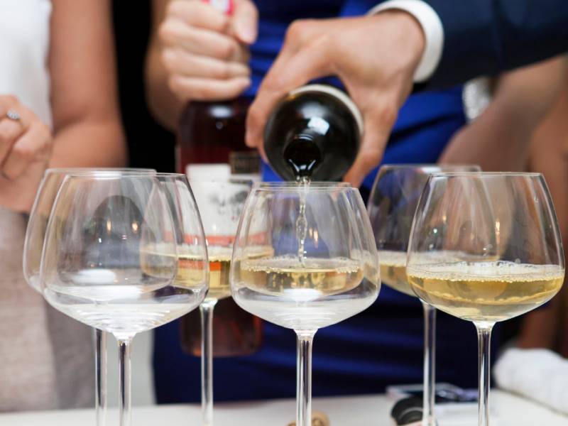 novost u iloku otvaraju vino sa krunisanja elizabete ii vinski magazin vino fino