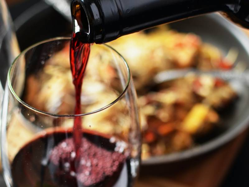 reportaza italijansko vino i hrana sunce na trpezi vinski magazin vino fino