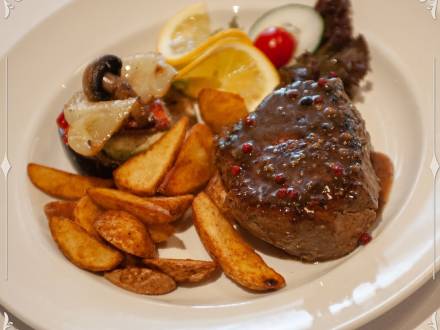 restoran nedelje careva Ćuprija vinski magazin vino fino