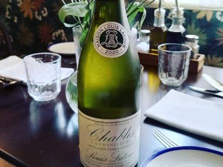 restoran nedelje le klok vinski magazin vino fino