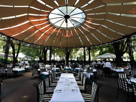 restoran nedelje madera vinski magazin vino fino
