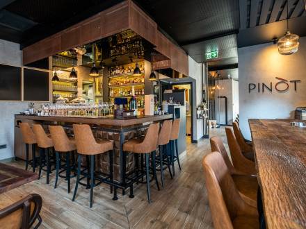 restoran nedelje pinot vinski magazin vino fino