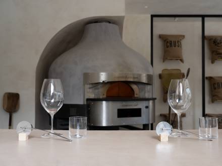 restoran nedelje restoran nedelje crust pizza bar vinski magazin vino fino