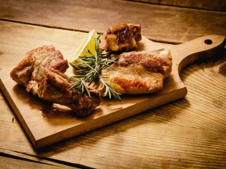 restoran nedelje salaš 137 vinski magazin vino fino
