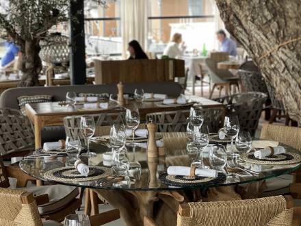 restoran nedelje suvenir vinski magazin vino fino