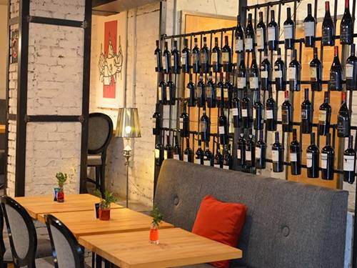 restoran bizu vinski magazin vino fino
