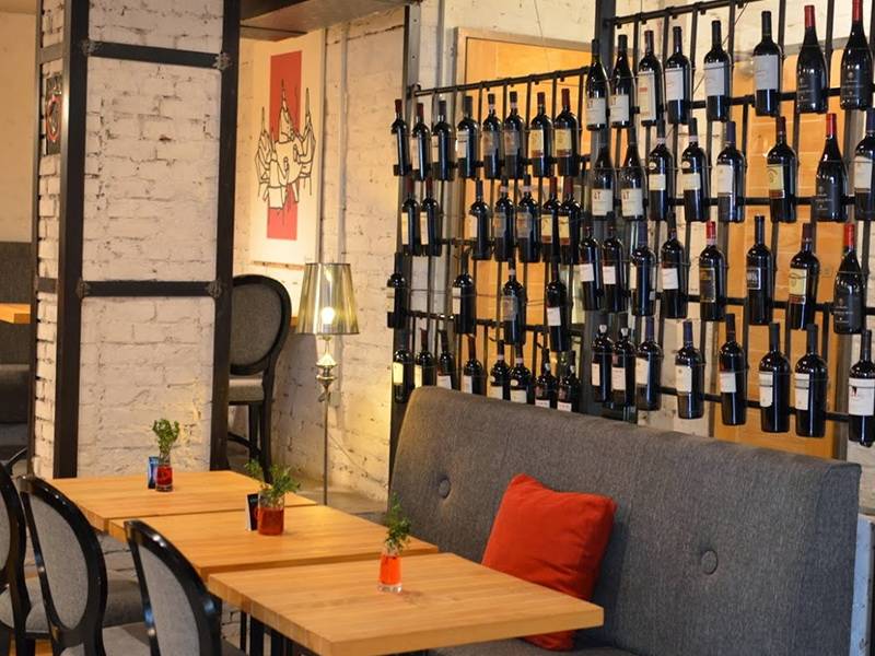 restoran bizu vinski magazin vino fino