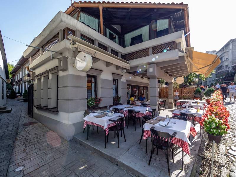 restoran mali vrabac vinski magazin vino fino