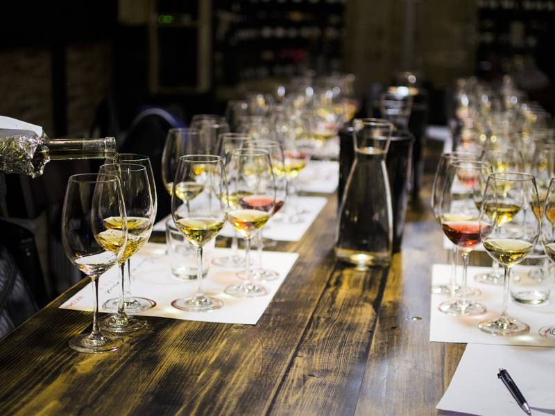 vinopis zasladi život pet najboljih slatkih vina srbije vinski magazin vino fino