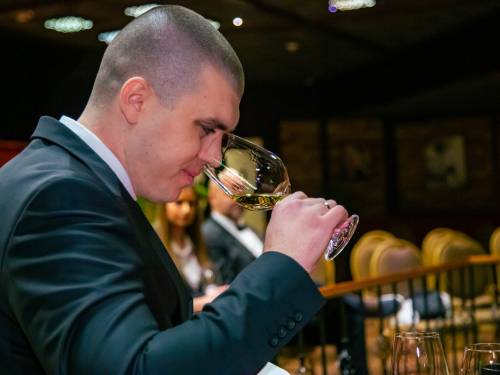 novost dragiša damljanović u trci za titulu najboljeg somelijera na svetu vinski magazin vino fino