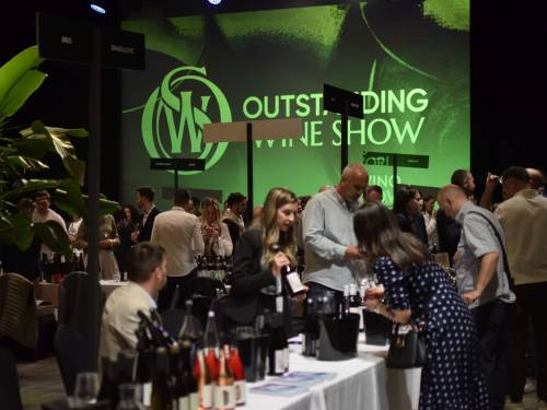 novost outstanding wine show beograd u ritmu velikih vina vinski magazin vino fino