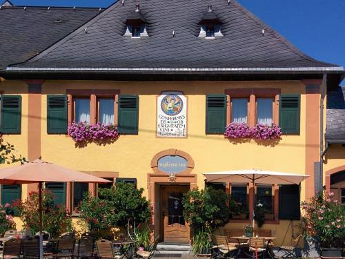 novost staffelter hof - vinska priča duga 1164 godine vinski magazin vino fino