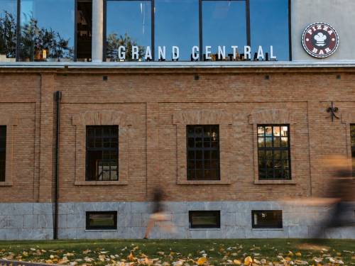 novost otvoren je grand central by pizza bar i baš je vinski magazin vino fino