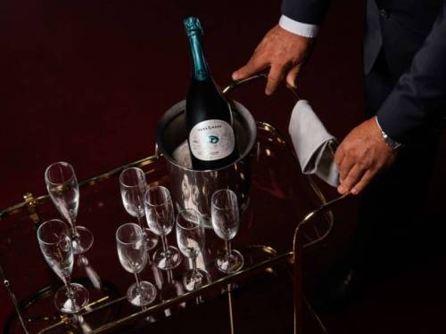izdvojeno prvo penušavo vino iz linije luda mara vinski magazin vino fino