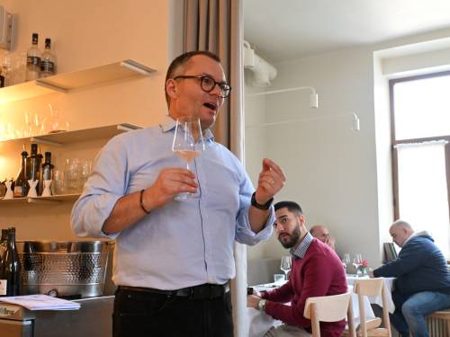 izdvojeno Šampanja na kakvu nismo navikli vinski magazin vino fino