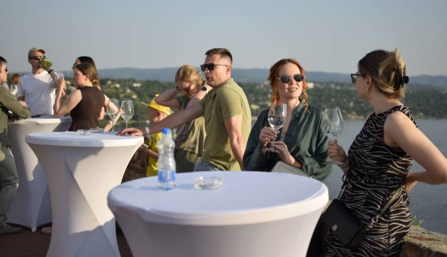 izdvojeno festival grašca najlepši pogled i najuzbudljivija vina vinski magazin vino fino