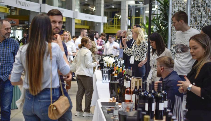 izdvojeno spektakl aroma i znanja vinski magazin vino fino