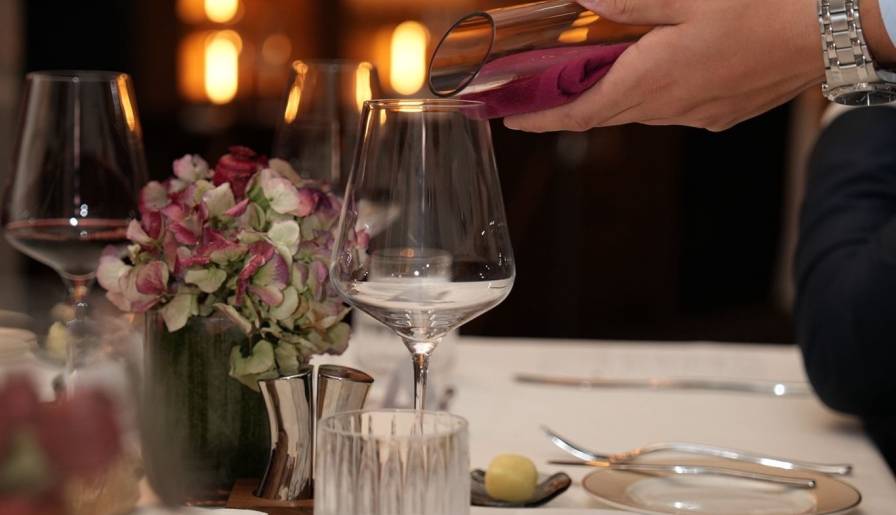 izdvojeno veče za pamćenje u restoranu savant vinski magazin vino fino