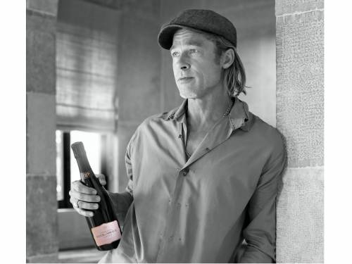 novost bred pit lansirao je svoj roze šampanjac vinski magazin vino fino