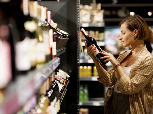 novost dobra etiketa može da proda i loše vino vinski magazin vino fino