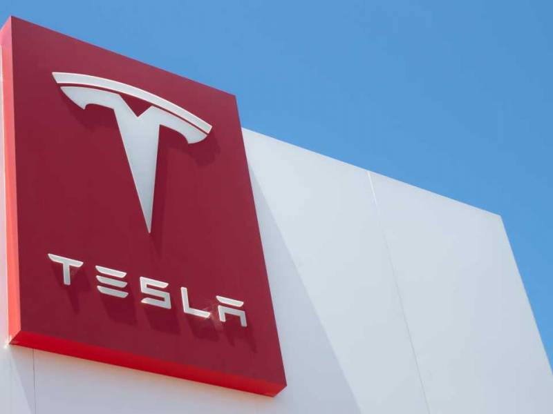 novost elon mask otvara tesla restoran vinski magazin vino fino