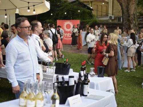 novost grašac je premijerno proslavljen i u beogradu vinski magazin vino fino