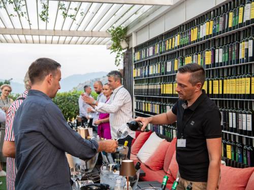 novost hercegovina slavi svoju najvažniju belu sortu vinski magazin vino fino