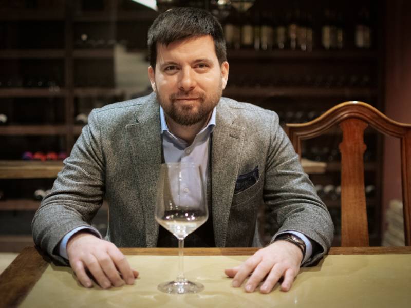 novost mladen dragojlović trofeji su naša šansa u trci sa velikim vinskim regijama vinski magazin vino fino