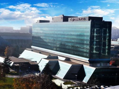 novost ponovo nedeljni branč u hotelu crowne plaza vinski magazin vino fino