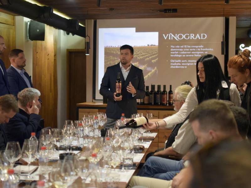 novost predstavljene četiri nove zvezde iz Šapata vinski magazin vino fino