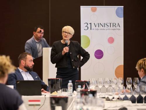 novost proglašeni su trofeji i medalje ocenjivanja vinistra vinski magazin vino fino