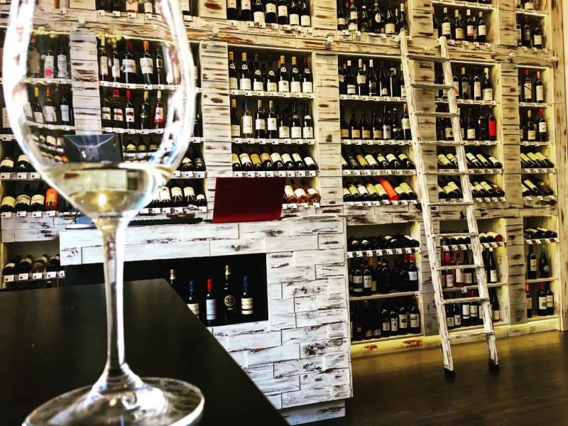novost proslavljen prvi rođendan vinoteke wine spot vinski magazin vino fino