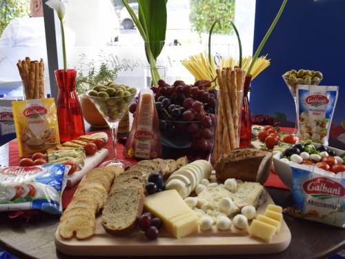 novost sirevi galbani predstavljeni u restoranu mozzarella vinski magazin vino fino