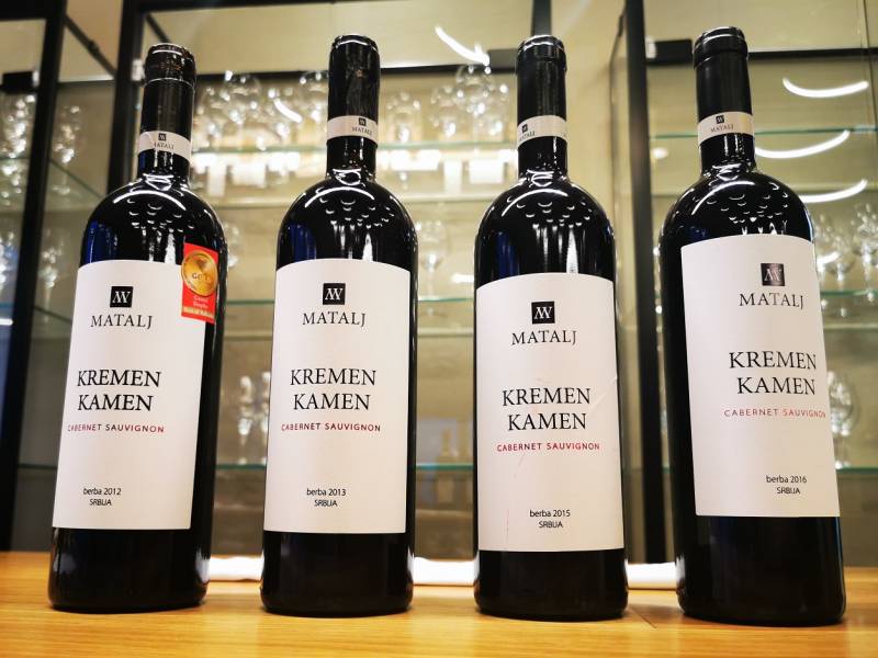 novost stigao je novi kremen kamen vinski magazin vino fino