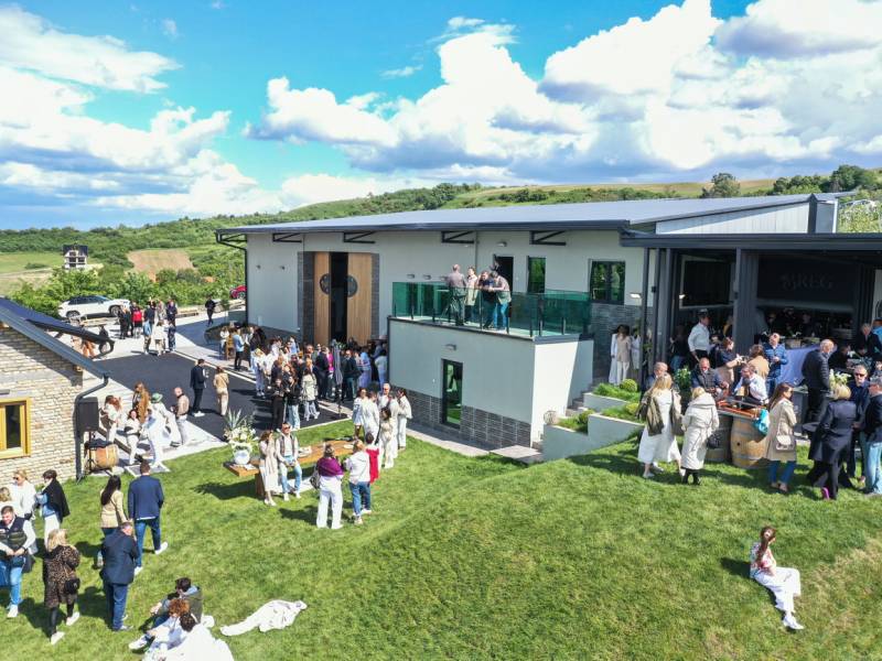 novost svečano je otvorena fruškogorska vinarija breg vinski magazin vino fino
