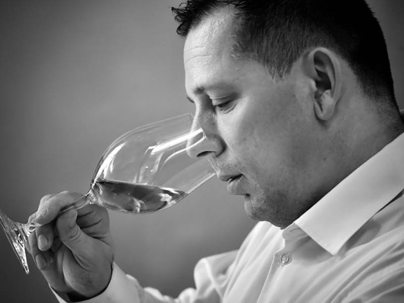 novost umro je miki juriŠiĆ vinski magazin vino fino