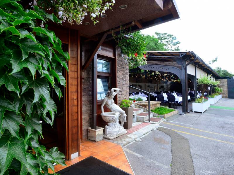 restoran careva ćuprija vinski magazin vino fino
